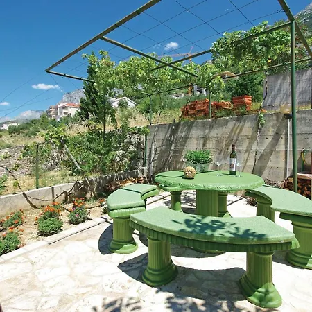Apartment Awesome In With Kitchen Makarska
