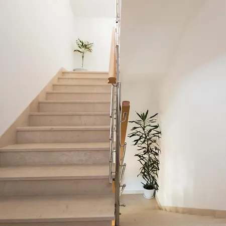 Vukovarska Iv Croatia Makarska